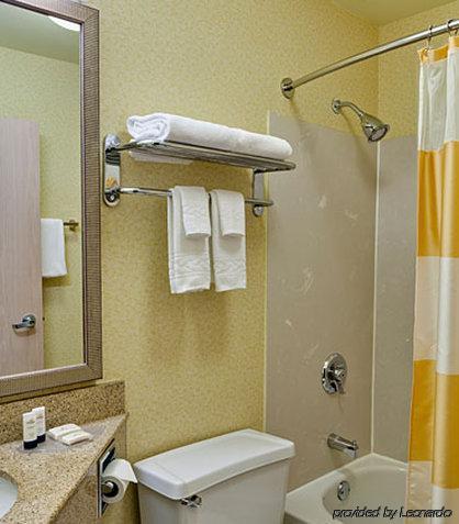 フェアフィールド イン アンド スイーツ メリルビル 部屋 写真